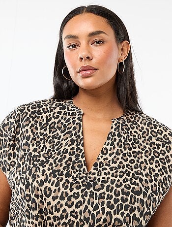 Blusa leggera a maniche corte