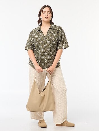 Blusa leggera a maniche corte con motivo