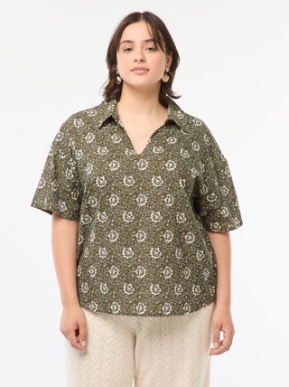 Blusa leggera a maniche corte con motivo
