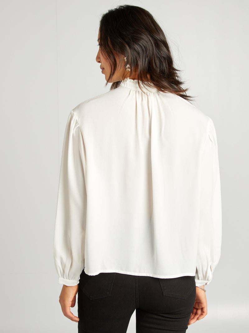 Blusa morbida con ricamo volant e maglia traforata BIANCO - Kiabi