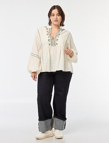 Blusa ricamata a maniche lunghe