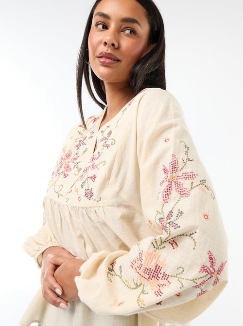 Blusa ricamata con fiori - Kiabi