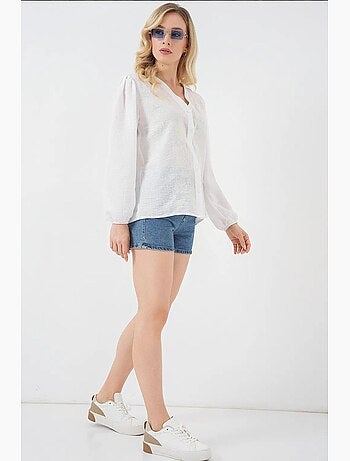 Blusa ricamata scollo a v con bottoni bdart