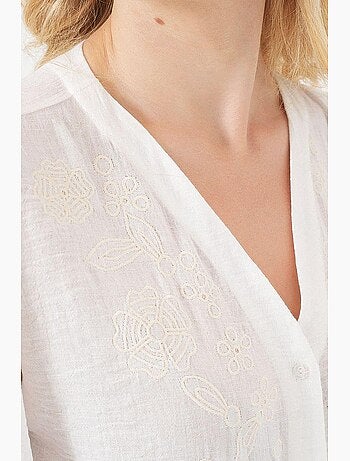 Blusa ricamata scollo a v con bottoni bdart