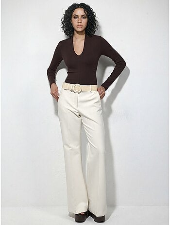 Blusa slim fit a maniche lunghe con scollo a v busem