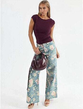 Blusa slim fit con scollo a barca busem