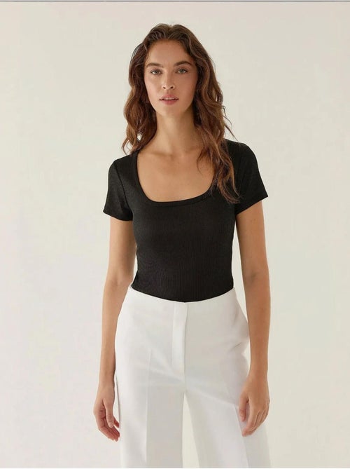 Body aderente con scollo a giro hiccup - Kiabi Body aderente con scollo a giro hiccup - Kiabi