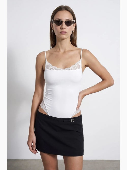 Body-blusa slim fit senza maniche in pizzo dilvin - Kiabi Body-blusa slim fit senza maniche in pizzo dilvin - Kiabi