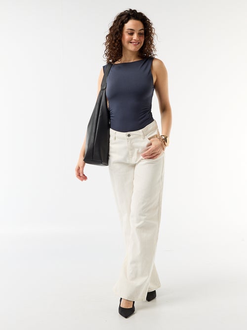 Body con scollatura profonda sulla schiena e gioiello dorato - Kiabi