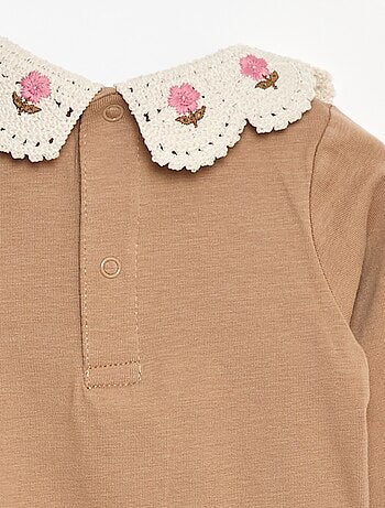 Body in maglia jersey con colletto Claudine ricamato