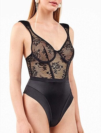 Body in pizzo all over con spalline