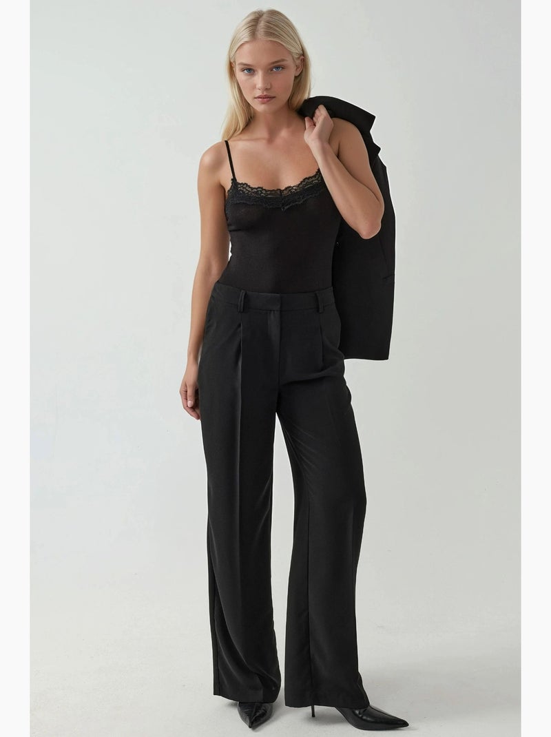 Body in pizzo con scollo a v e vestibilità slim hiccup Nero - Kiabi