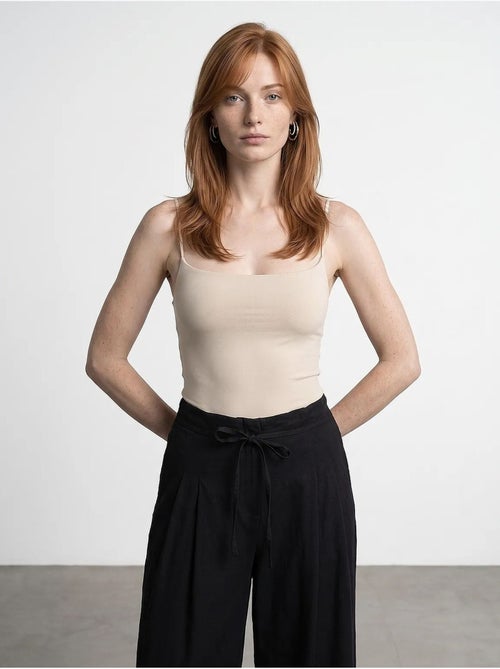 Body senza maniche in nylon con scollo quadrato dilvin - Kiabi Body senza maniche in nylon con scollo quadrato dilvin - Kiabi