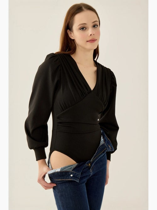 Body slim fit con scollo a v e maniche a palloncino hiccup - Kiabi Body slim fit con scollo a v e maniche a palloncino hiccup - Kiabi
