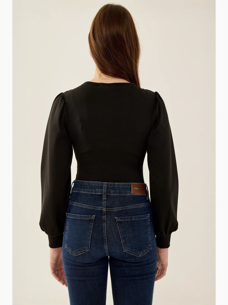 Body slim fit con scollo a v e maniche a palloncino hiccup Nero - Kiabi