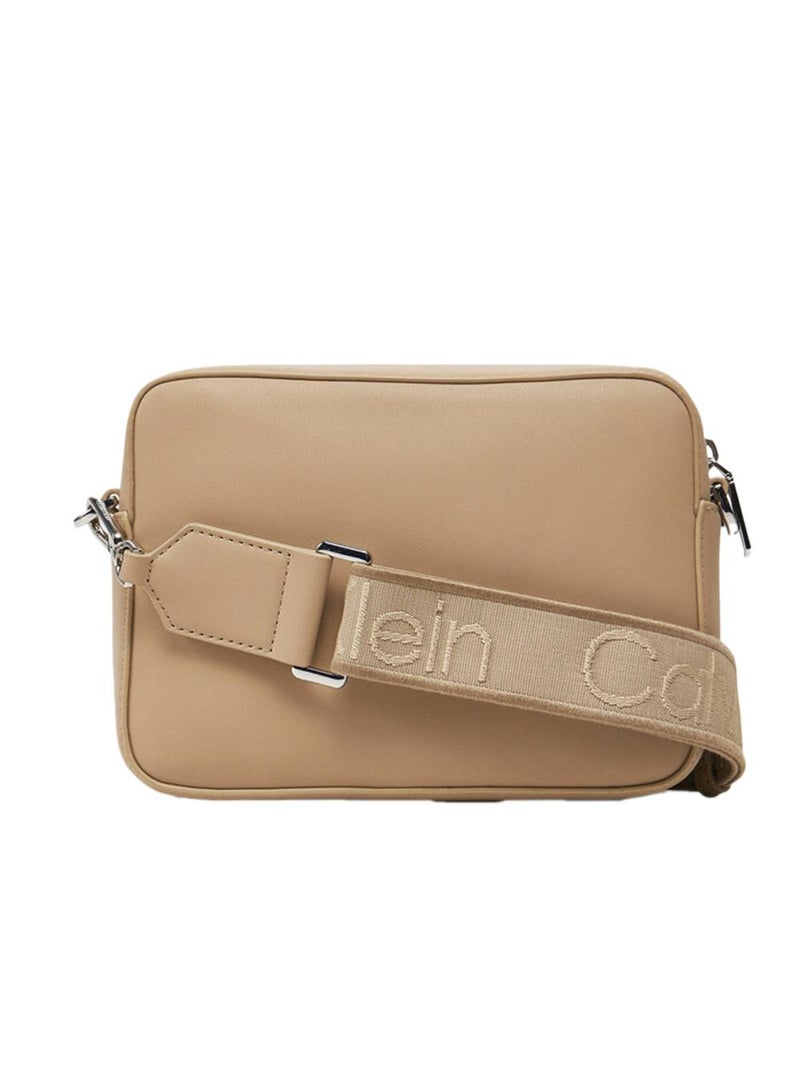Borsa a Mano Donna Calvin Klein Jeans Beige - Kiabi