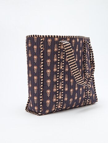 Borsa shopper trapuntata con motivo indiano