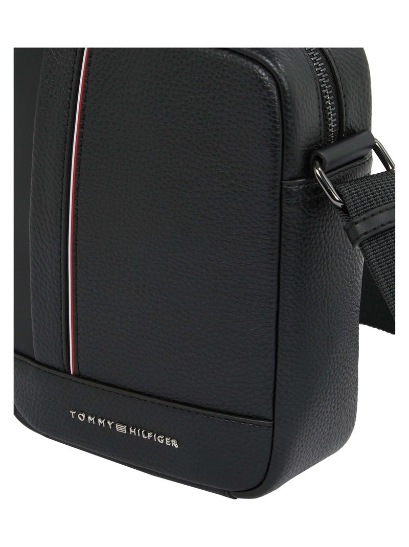 Borsello Uomo Tommy Hilfiger per un look casual e alla moda Nero - Kiabi