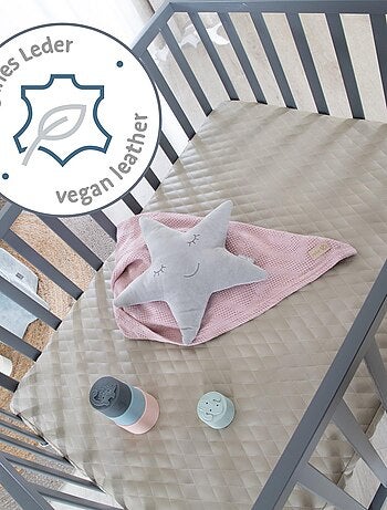 Box per bambini mobile in legno con tappeto trapuntato in pelle vegana – ROBA "Luxe