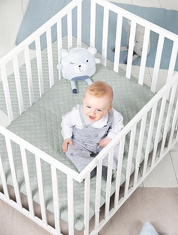 Box per bambini rettangolare in legno con tappeto impermeabile + ruote – "Roba Style
