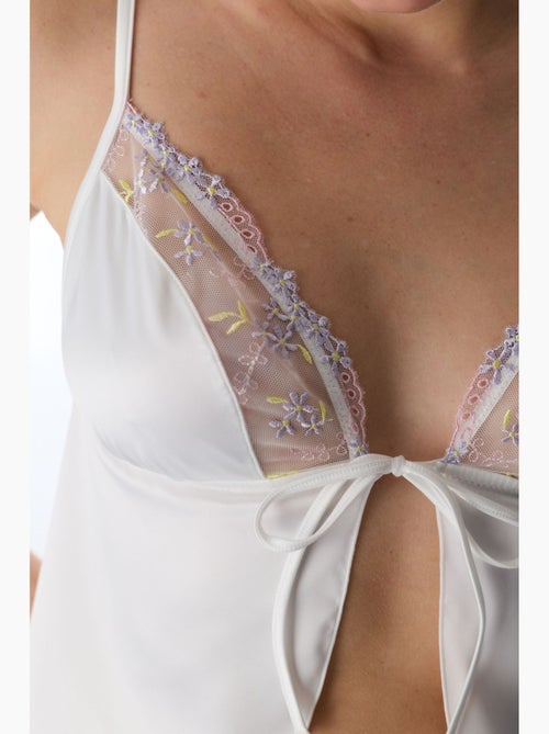 Bralette in raso broderie rotto penti - Kiabi Bralette in raso broderie rotto penti - Kiabi