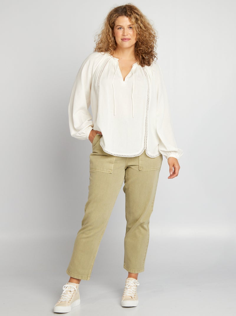 Camicetta tinta unita con volant e traforata BEIGE - Kiabi