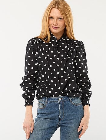 Camicia a fantasia con bottone decorativo sul collo