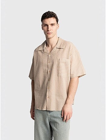Camicia a maniche corte a righe testurizzate con taschino giesto
