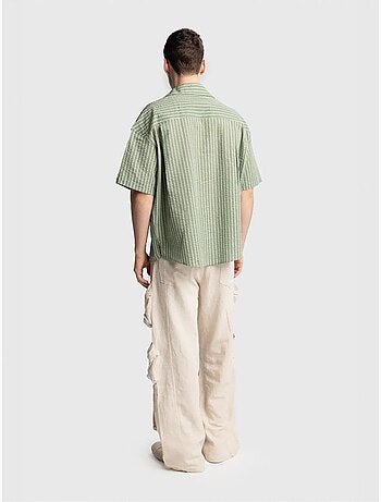 Camicia a maniche corte a righe testurizzate con taschino giesto