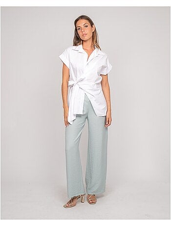 Camicia a maniche corte annodata sul lato OMERVA