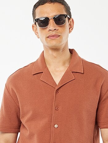 Camicia a maniche corte con collo a polo