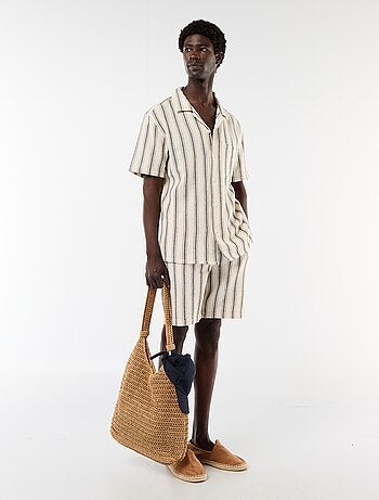 Camicia a maniche corte con collo a revers