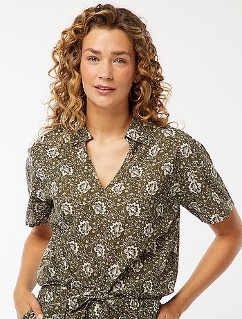 Camicia a maniche corte con motivo floreale