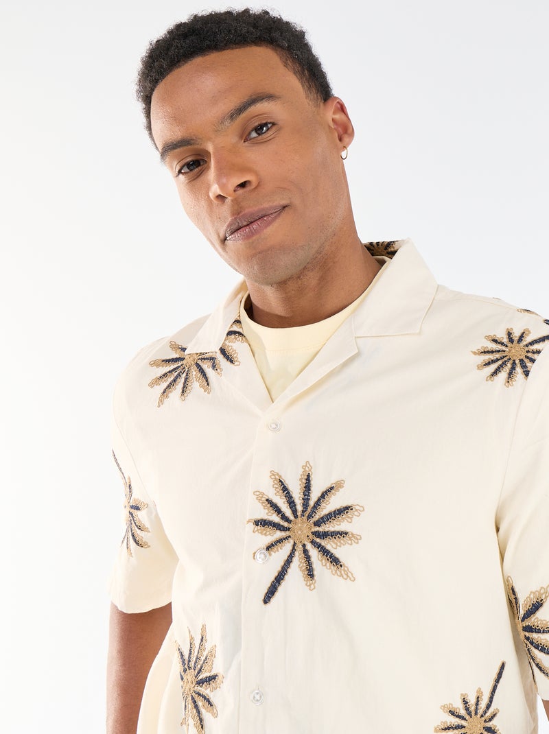 Camicia a maniche corte con motivo ricamato Beige - Kiabi