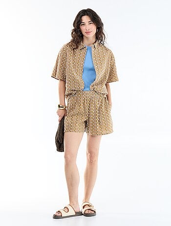 Camicia a maniche corte con ricami
