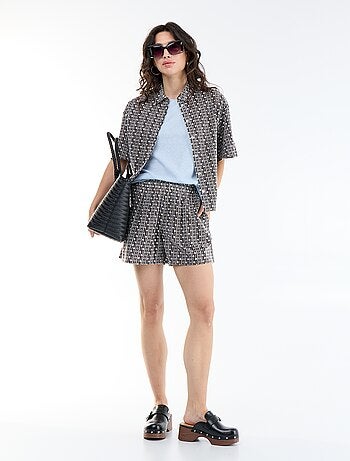Camicia a maniche corte con ricami