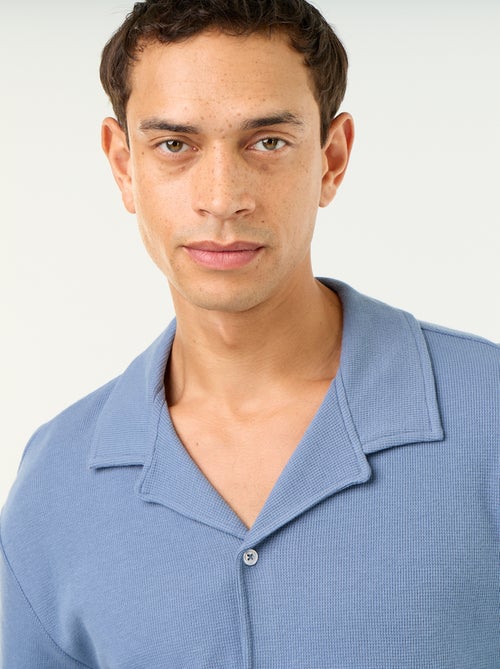 Camicia a maniche corte in tessuto goffrato - Kiabi Camicia a maniche corte in tessuto goffrato - Kiabi