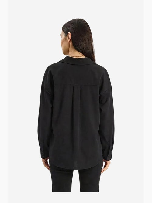 Camicia a maniche lunghe in popeline , vestibilità regolare, con chiusura a bottoni. Lucci - Kiabi Camicia a maniche lunghe in popeline , vestibilità regolare, con chiusura a bottoni. Lucci - Kiabi