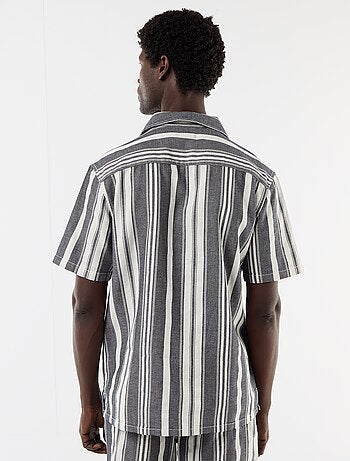 Camicia a righe a maniche corte