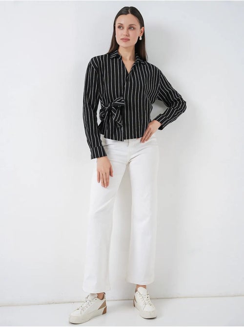 Camicia a righe a maniche lunghe con dettaglio a laccio bdart - Kiabi Camicia a righe a maniche lunghe con dettaglio a laccio bdart - Kiabi