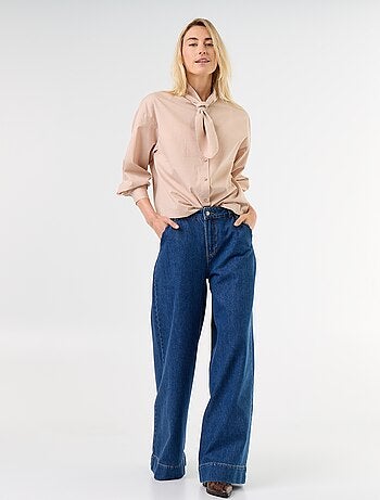 Camicia ampia a maniche lunghe e collo lavallière