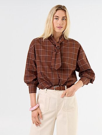 Camicia ampia a maniche lunghe e collo lavallière