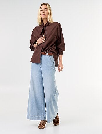 Camicia ampia a maniche lunghe e collo lavallière