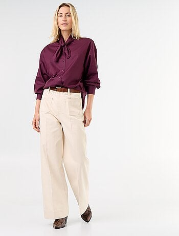 Camicia ampia a maniche lunghe e collo lavallière