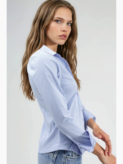 Camicia basic a righe aderente hiccup - Kiabi Camicia basic a righe aderente hiccup - Kiabi