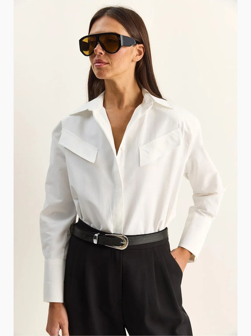 Camicia casual in popeline a maniche lunghe con bottoni e taschino lucci Bianco - Kiabi