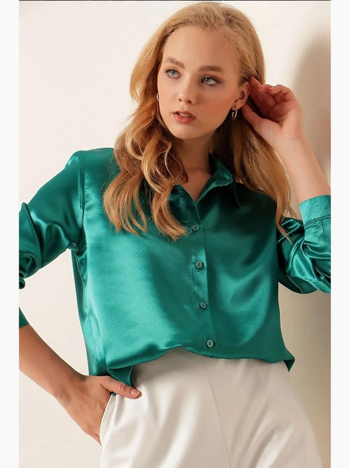 Camicia con bottoni in raso tessuto bdart - Kiabi Camicia con bottoni in raso tessuto bdart - Kiabi