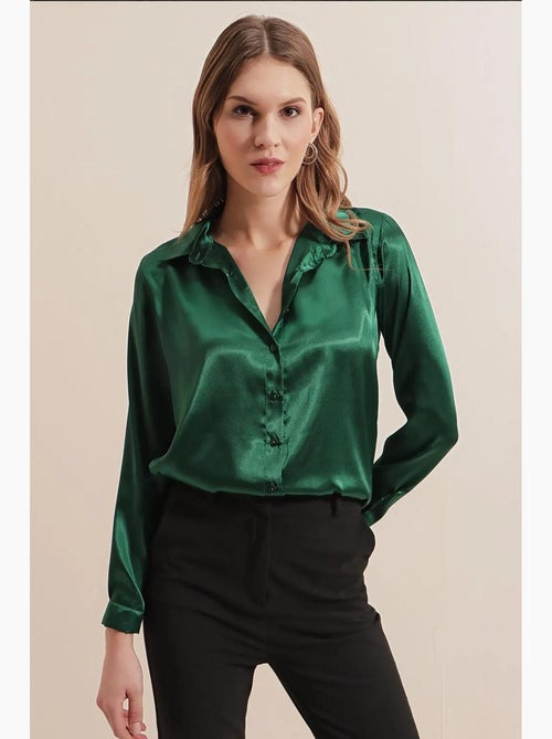Camicia con bottoni in raso tessuto bdart - Kiabi Camicia con bottoni in raso tessuto bdart - Kiabi