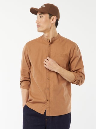 Camicia con collo alla coreana e lino