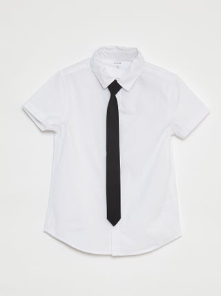 Camicia con maniche corte e cravatta